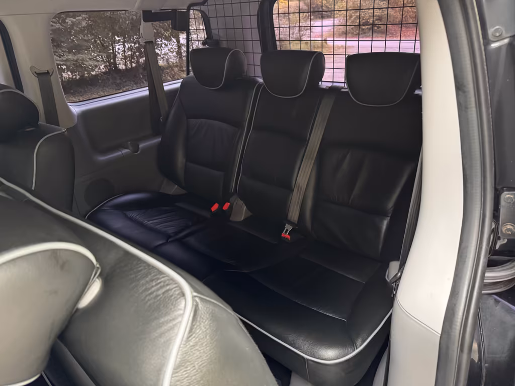 Hyundai H-1 Starex