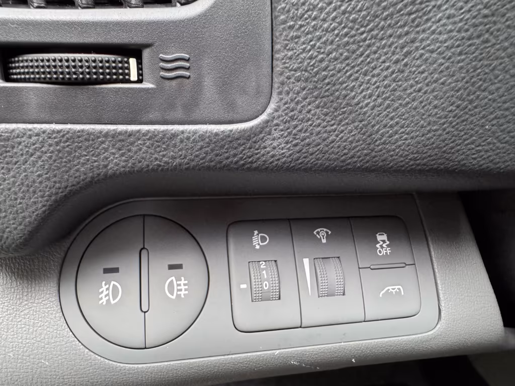 Hyundai H-1 Starex