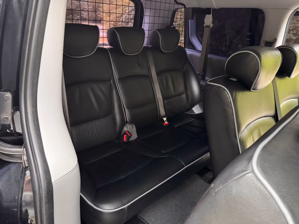 Hyundai H-1 Starex