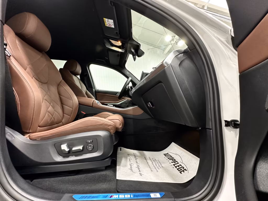 BMW X5 M60