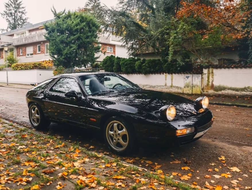 Porsche 928