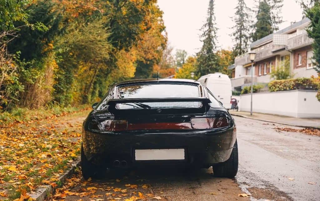 Porsche 928