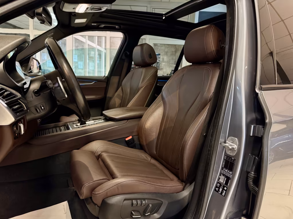 BMW X5 M50