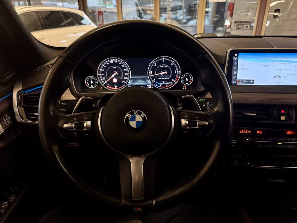 BMW X5 M50