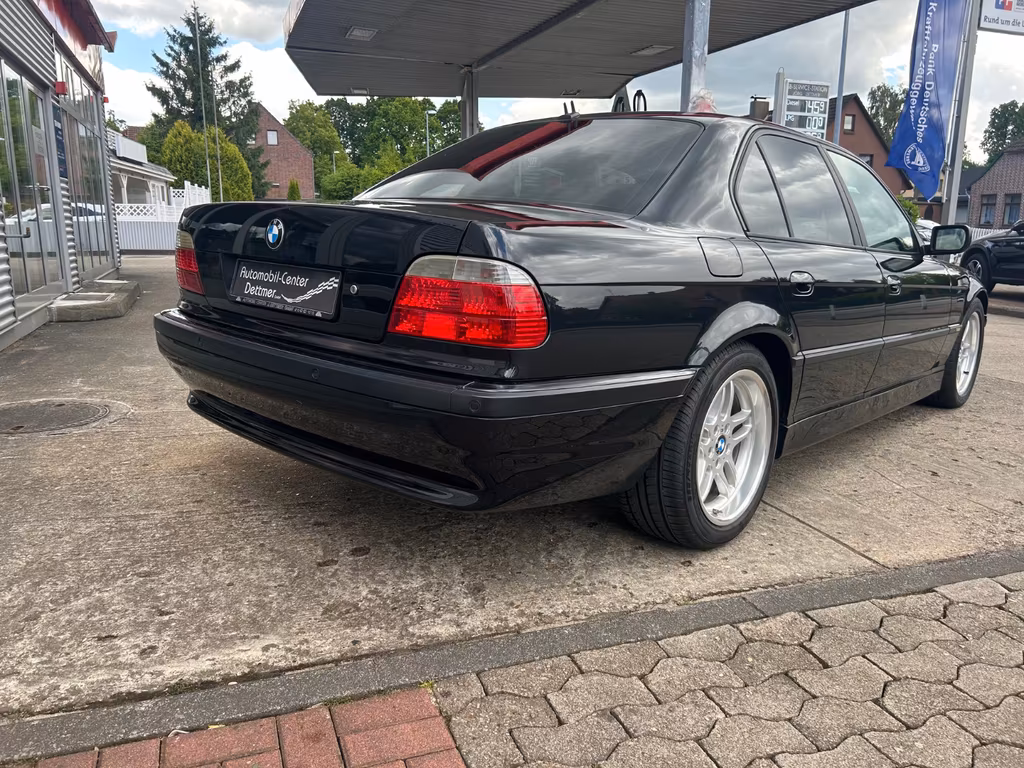 BMW 735