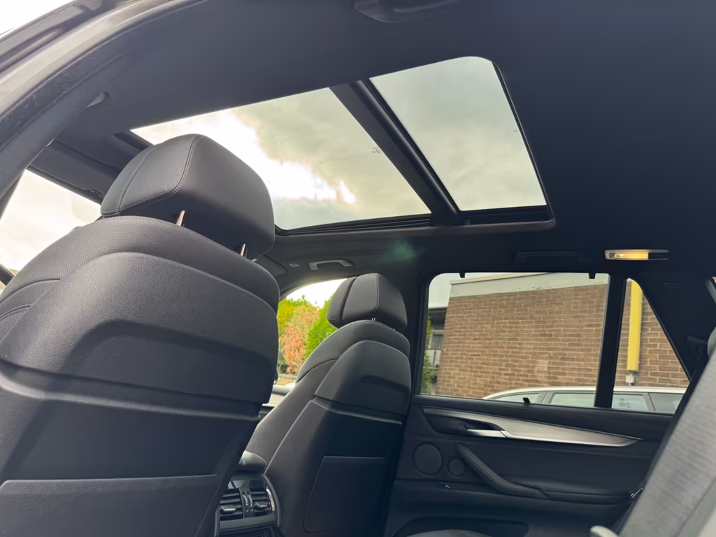 BMW X5 M50