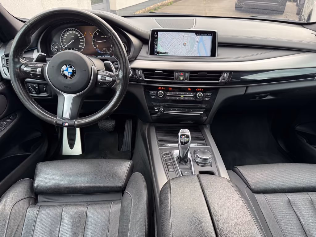 BMW X5 M50