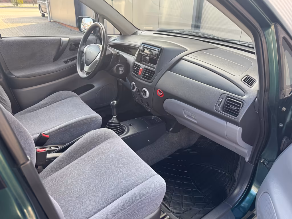 Suzuki Liana