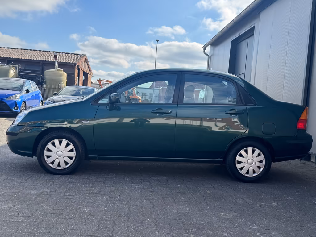Suzuki Liana