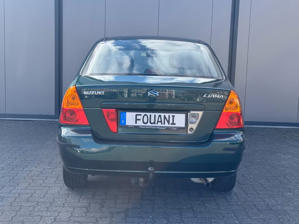 Suzuki Liana