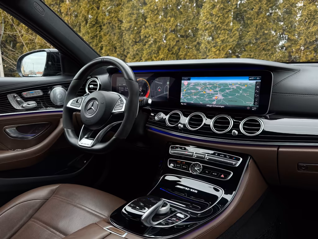 Mercedes-Benz E 63 AMG