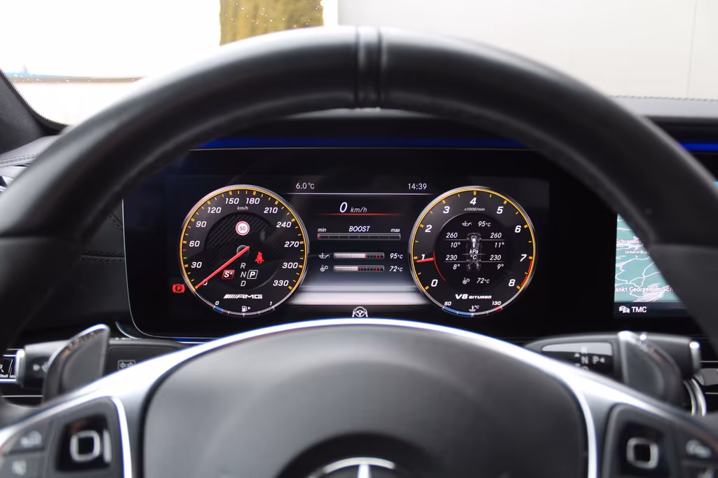Mercedes-Benz E 63 AMG