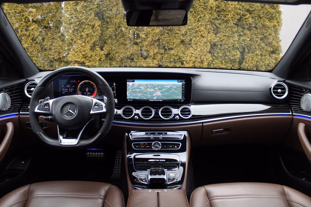 Mercedes-Benz E 63 AMG