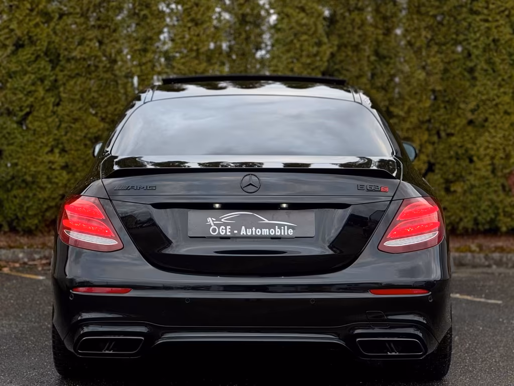 Mercedes-Benz E 63 AMG