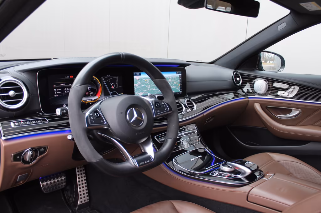 Mercedes-Benz E 63 AMG
