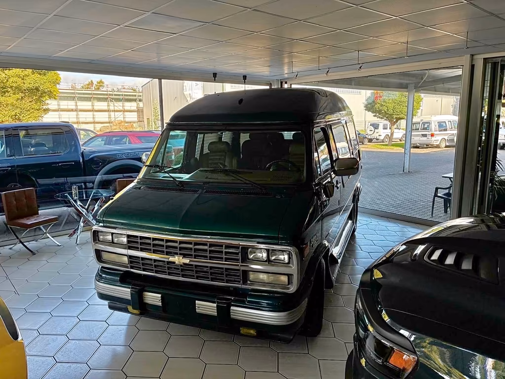 Chevrolet Chevy Van