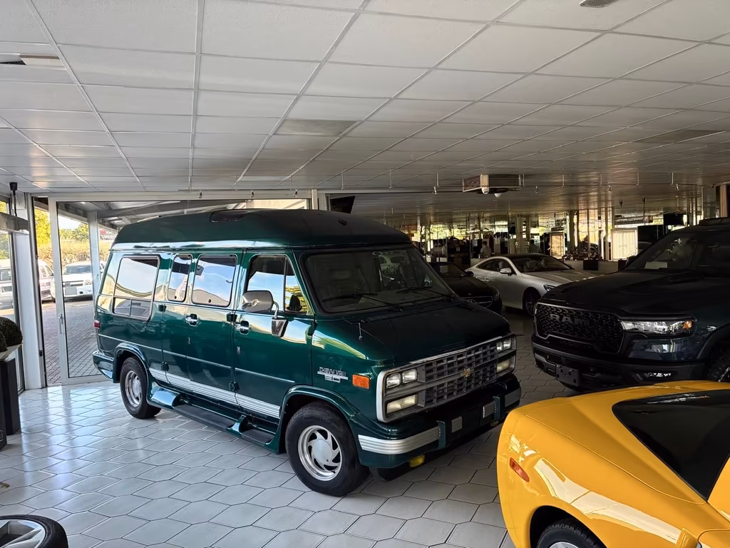 Chevrolet Chevy Van