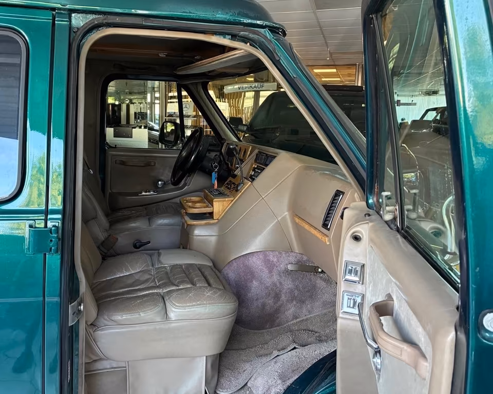 Chevrolet Chevy Van