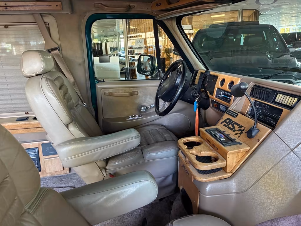 Chevrolet Chevy Van