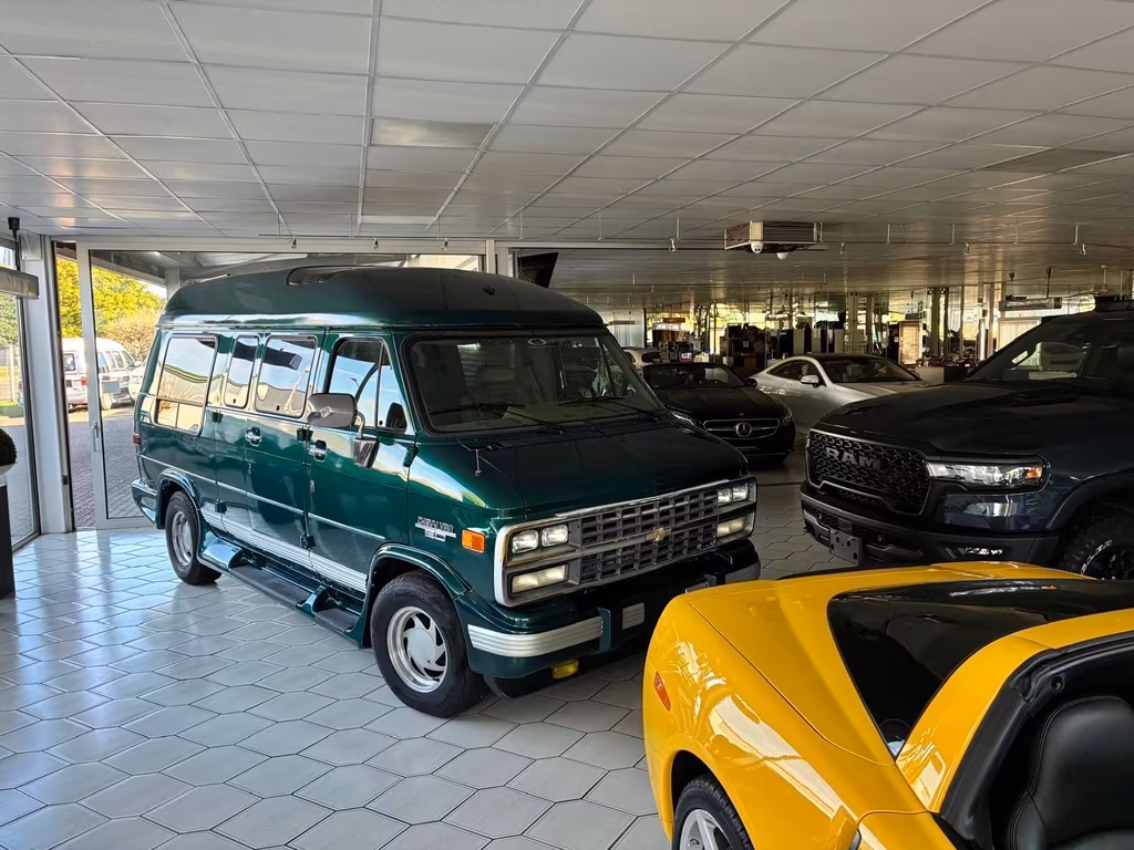 Chevrolet Chevy Van
