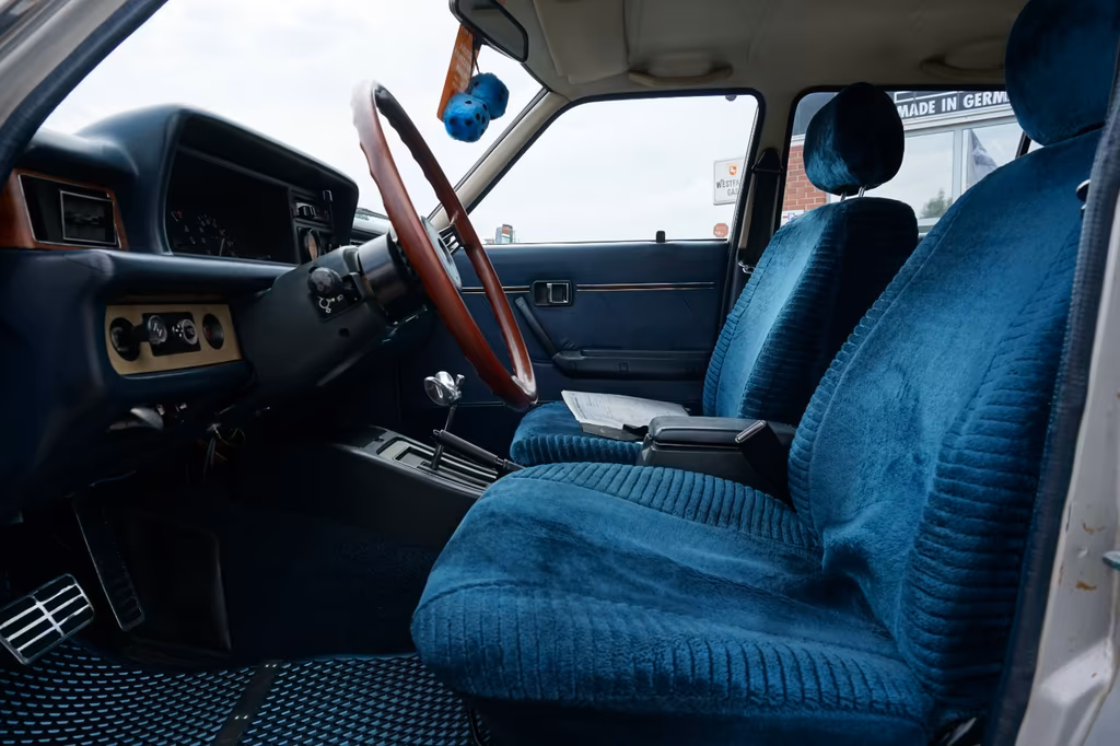 Mazda 929