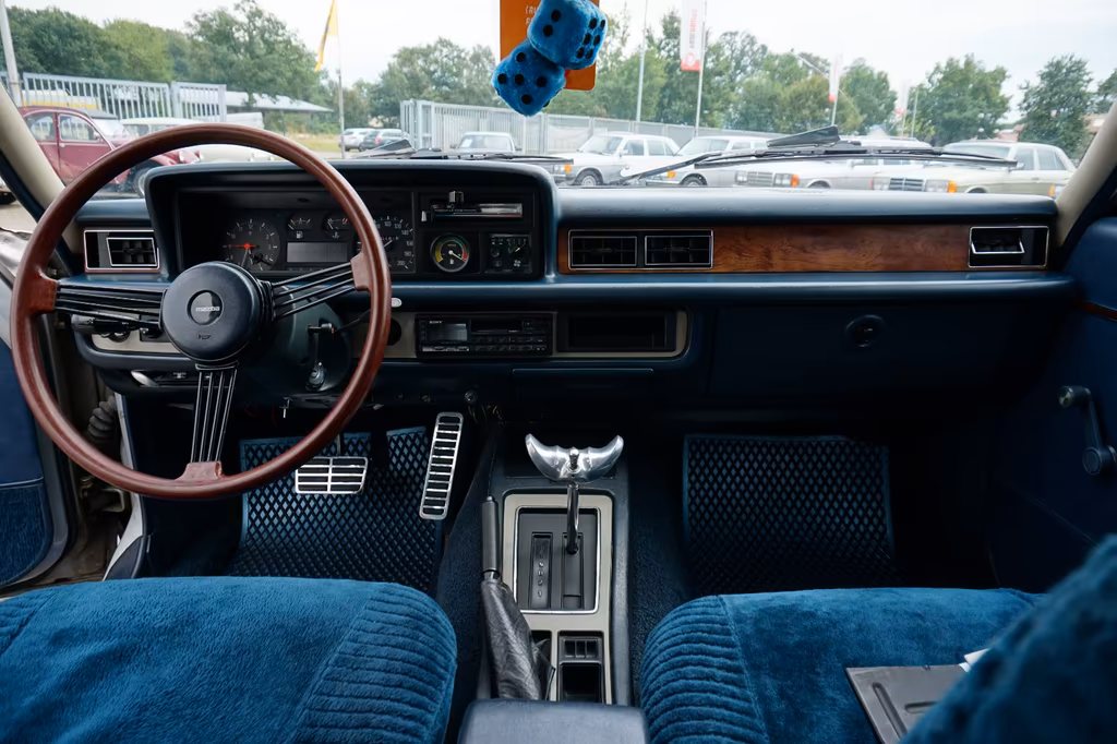 Mazda 929