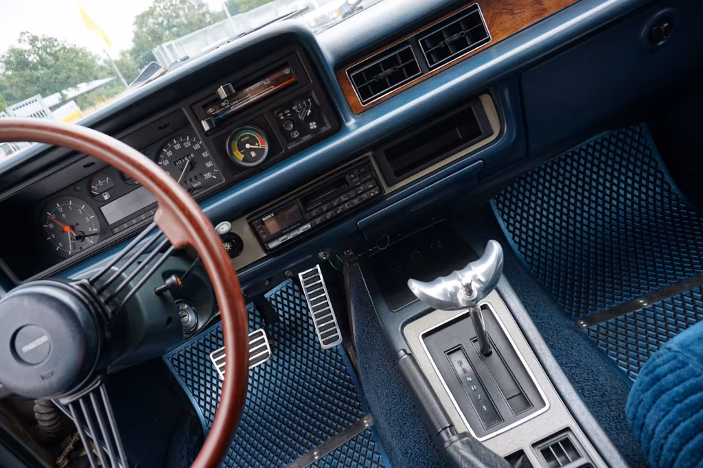 Mazda 929