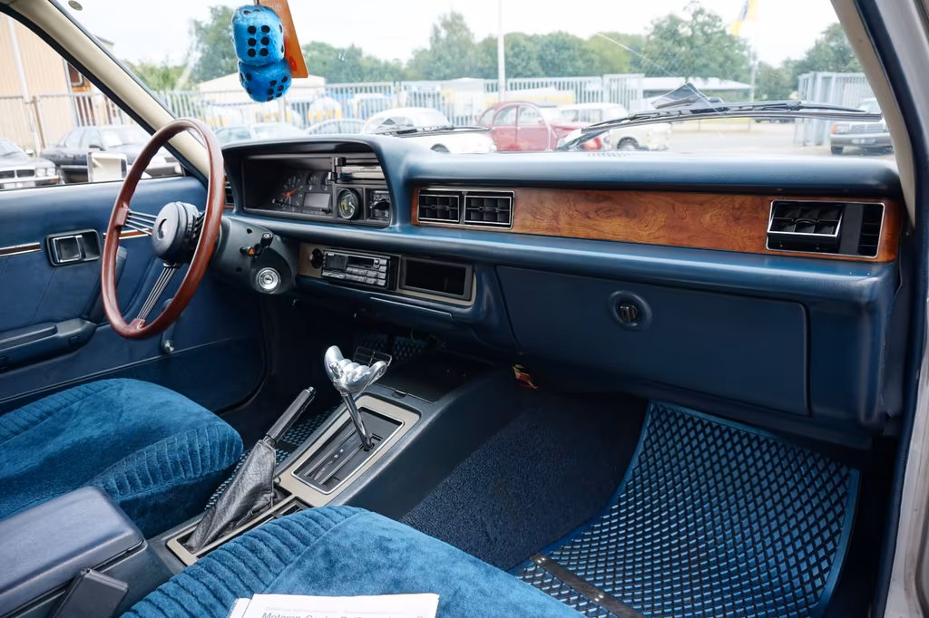 Mazda 929