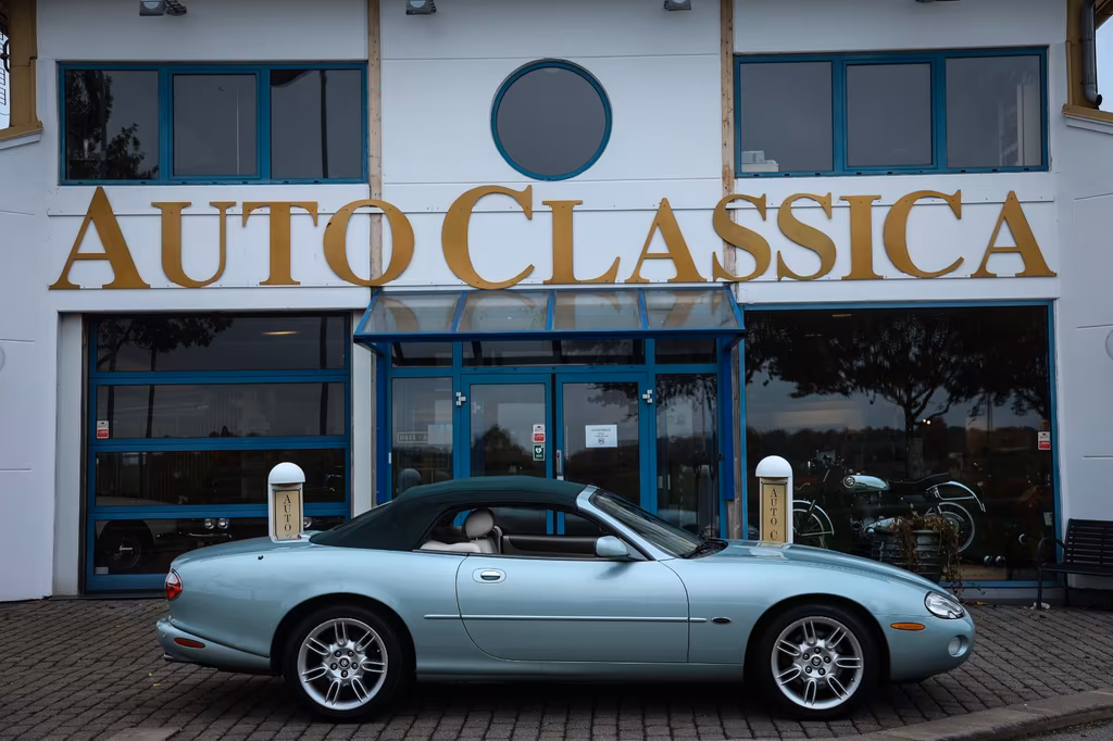 Jaguar XK8