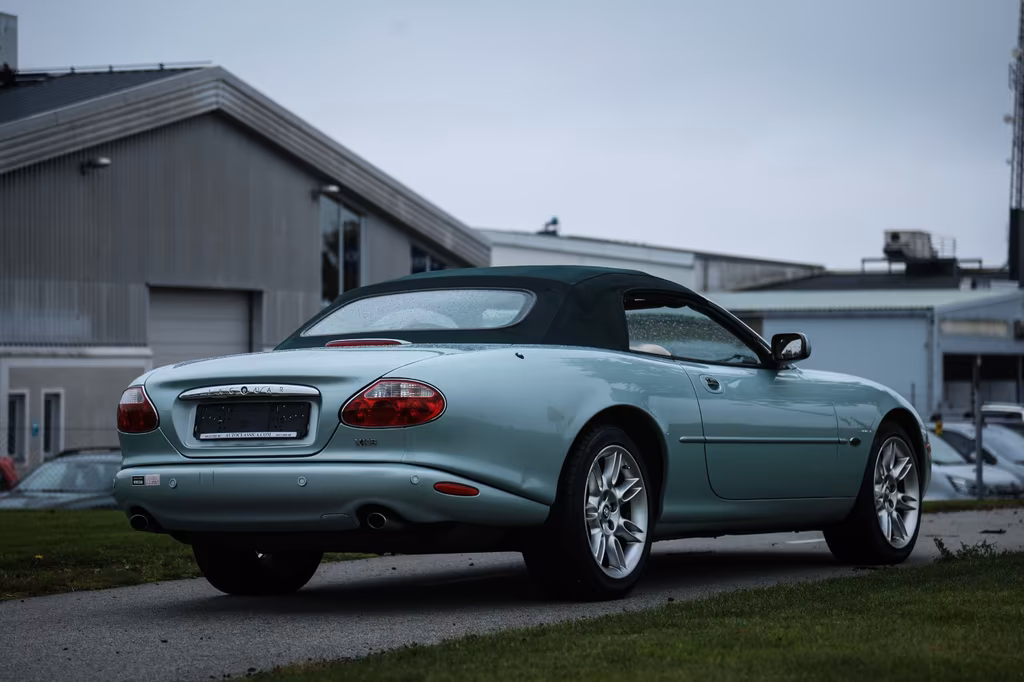 Jaguar XK8