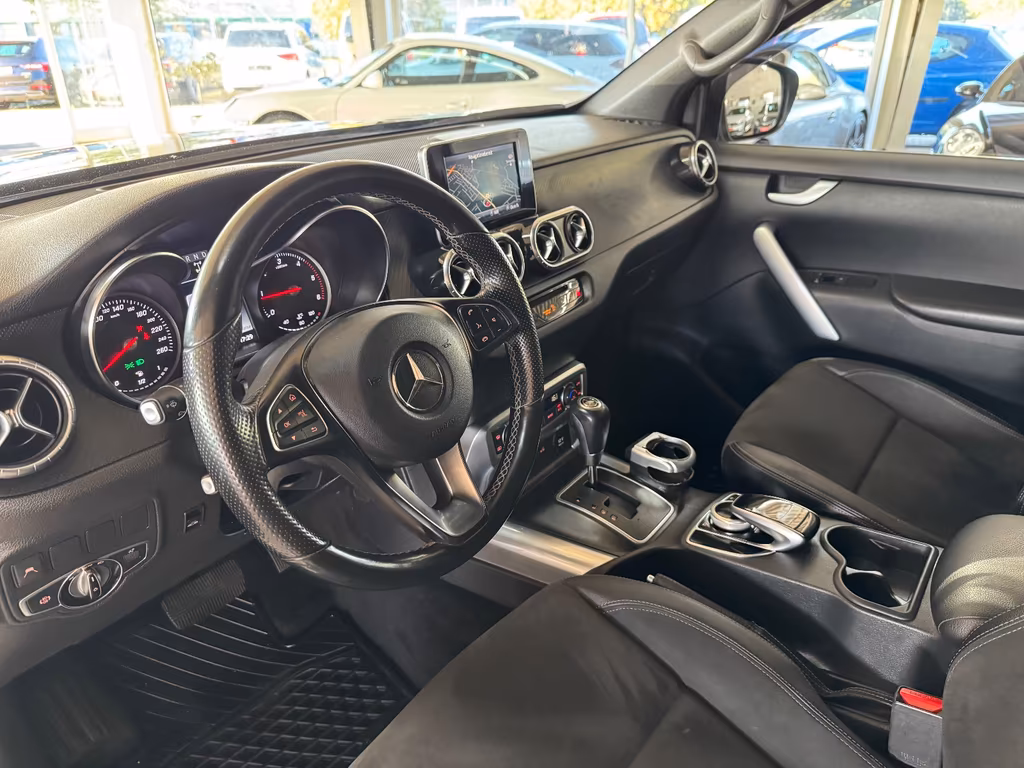 Mercedes-Benz X 250