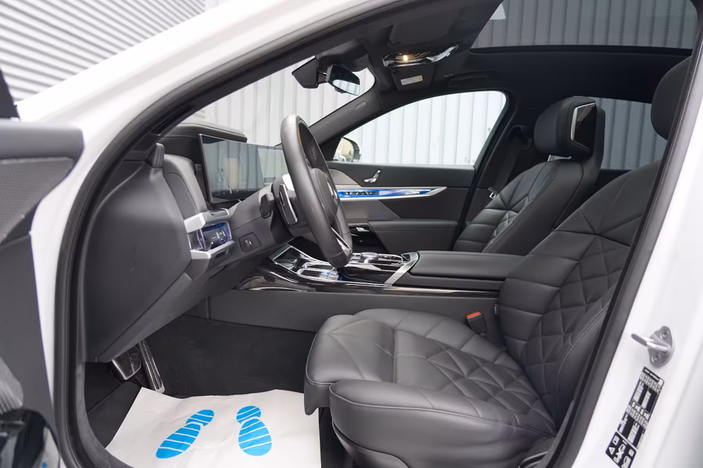 BMW 740