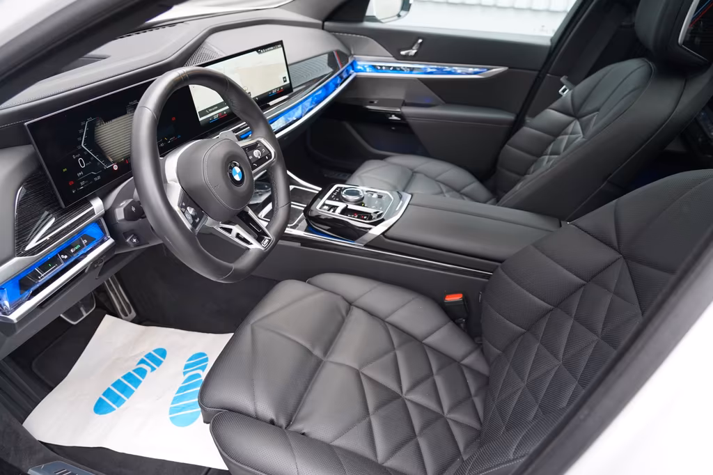 BMW 740