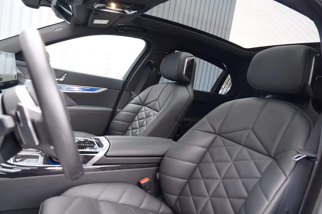 BMW 740
