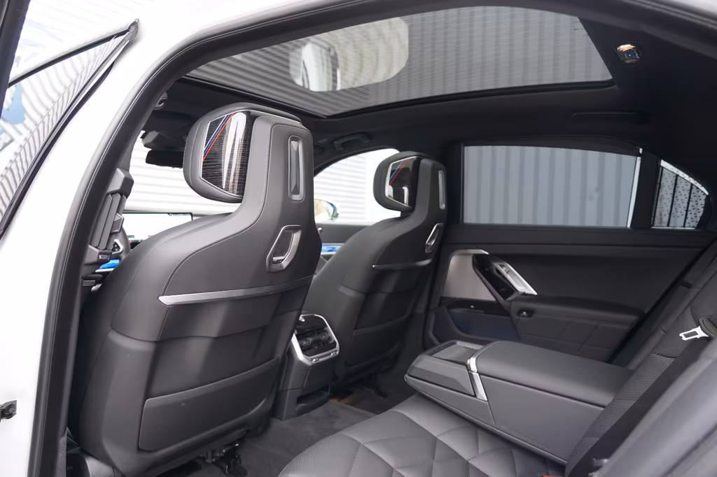 BMW 740