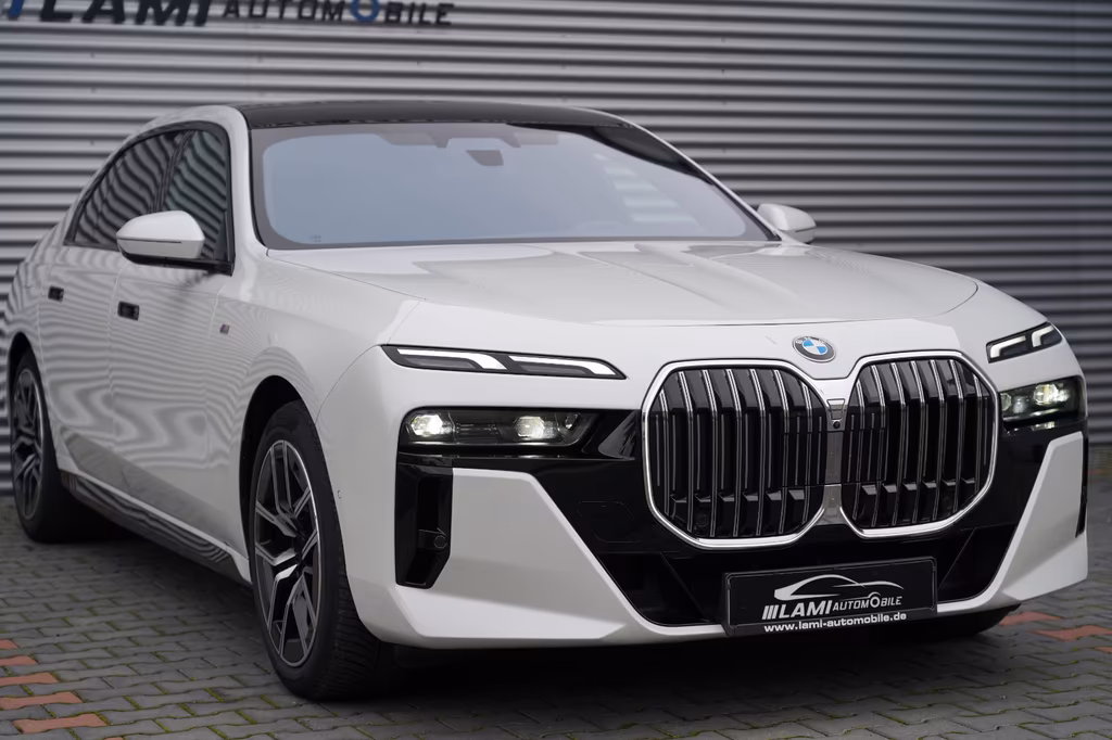 BMW 740
