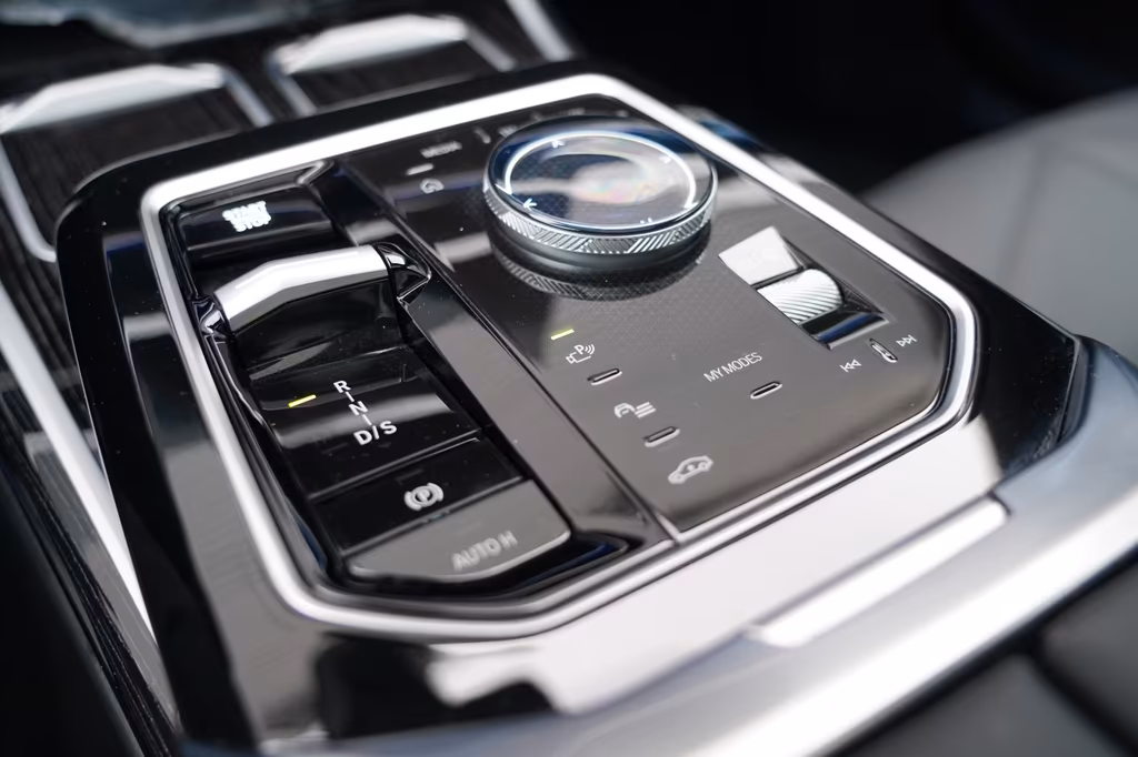 BMW 740
