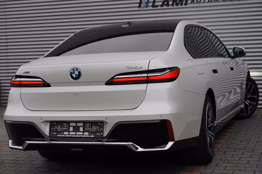 BMW 740