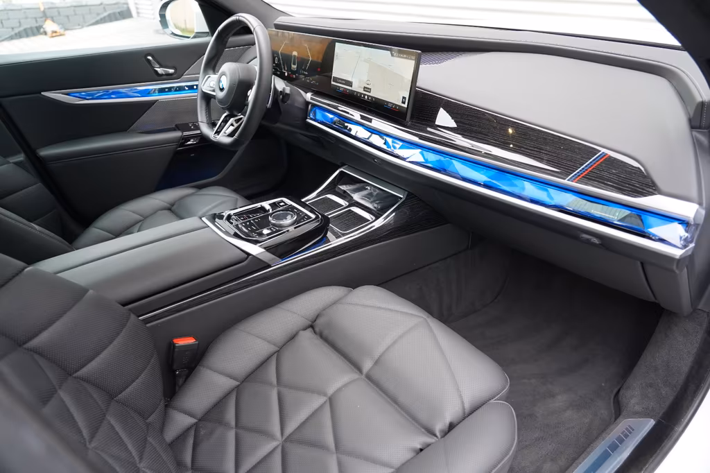 BMW 740