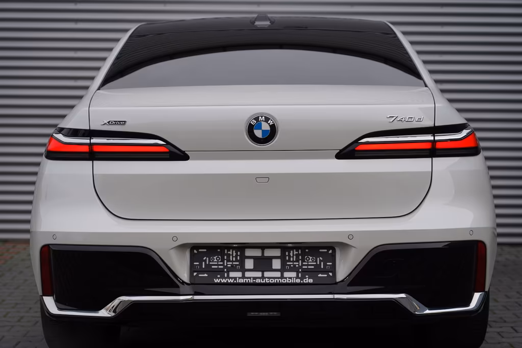 BMW 740