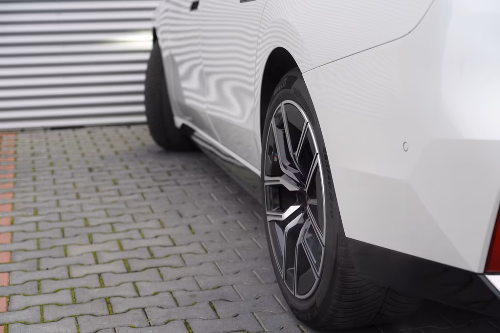 BMW 740