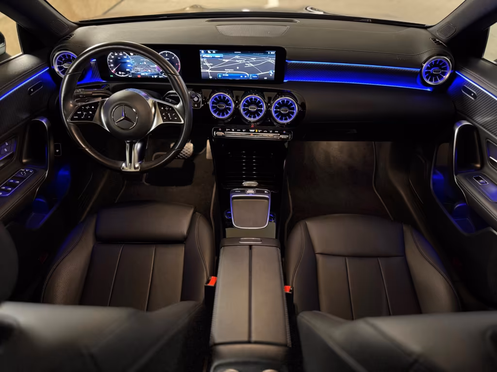 Mercedes-Benz CLA 180