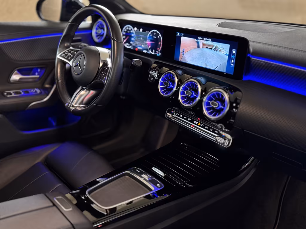 Mercedes-Benz CLA 180