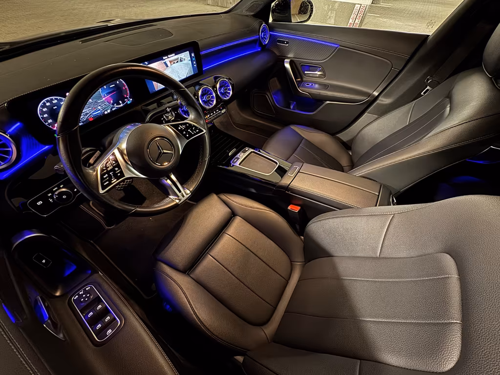 Mercedes-Benz CLA 180