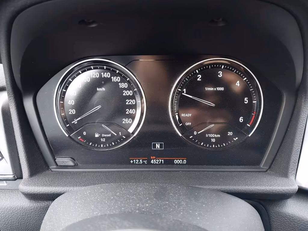 BMW 216