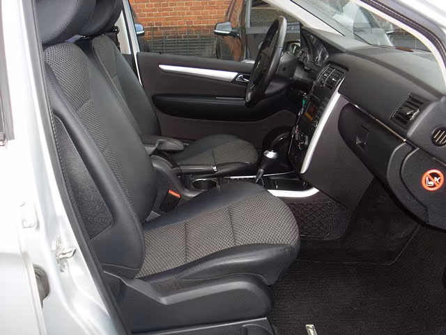 Mercedes-Benz B 160