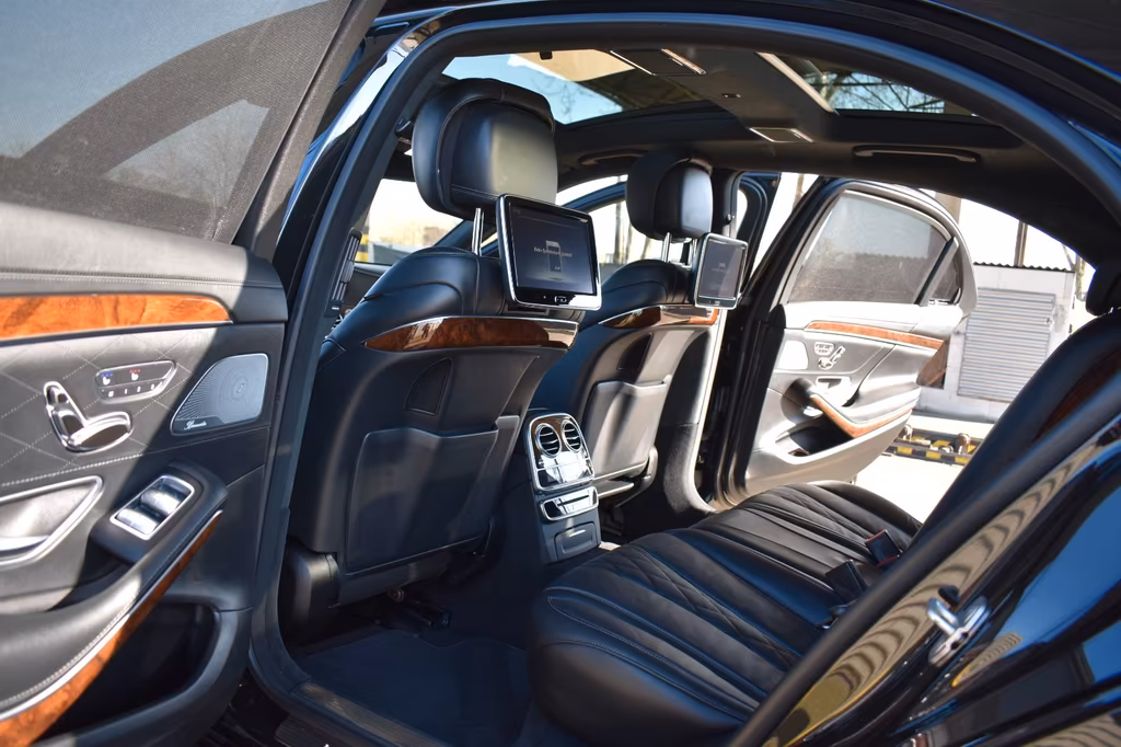 Mercedes-Benz S 600