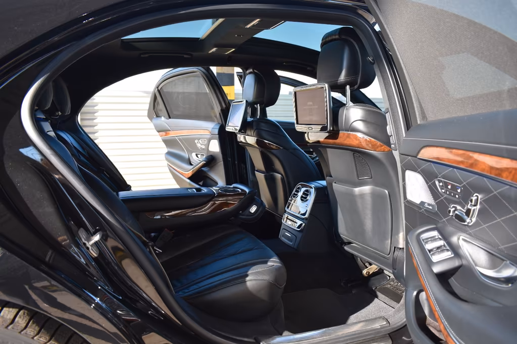 Mercedes-Benz S 600