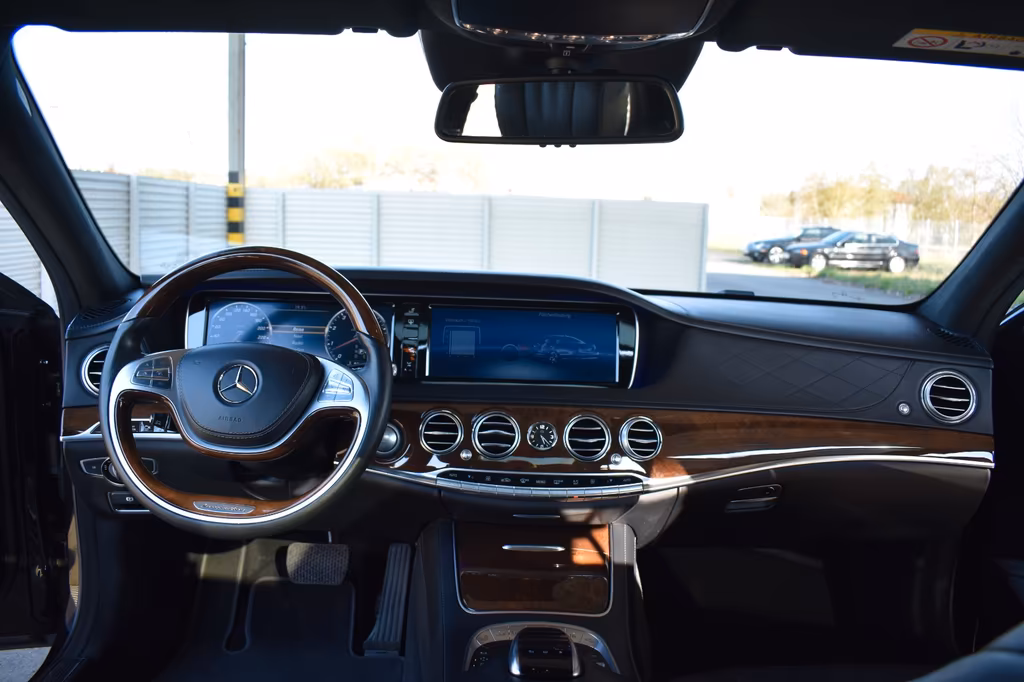 Mercedes-Benz S 600