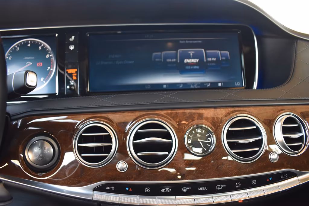 Mercedes-Benz S 600